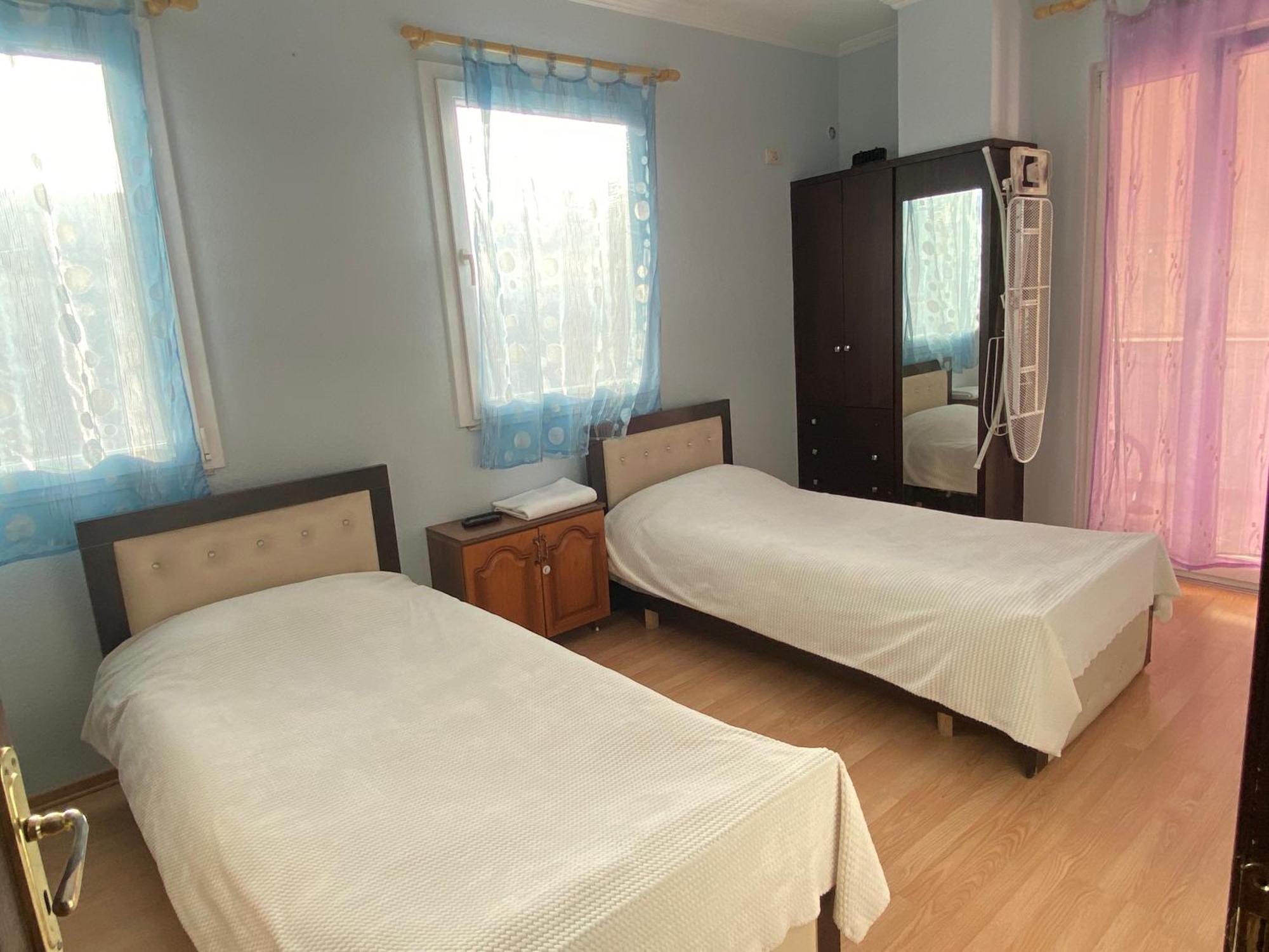 Comfortable 2-Br For 4 Tiranë Ngoại thất bức ảnh