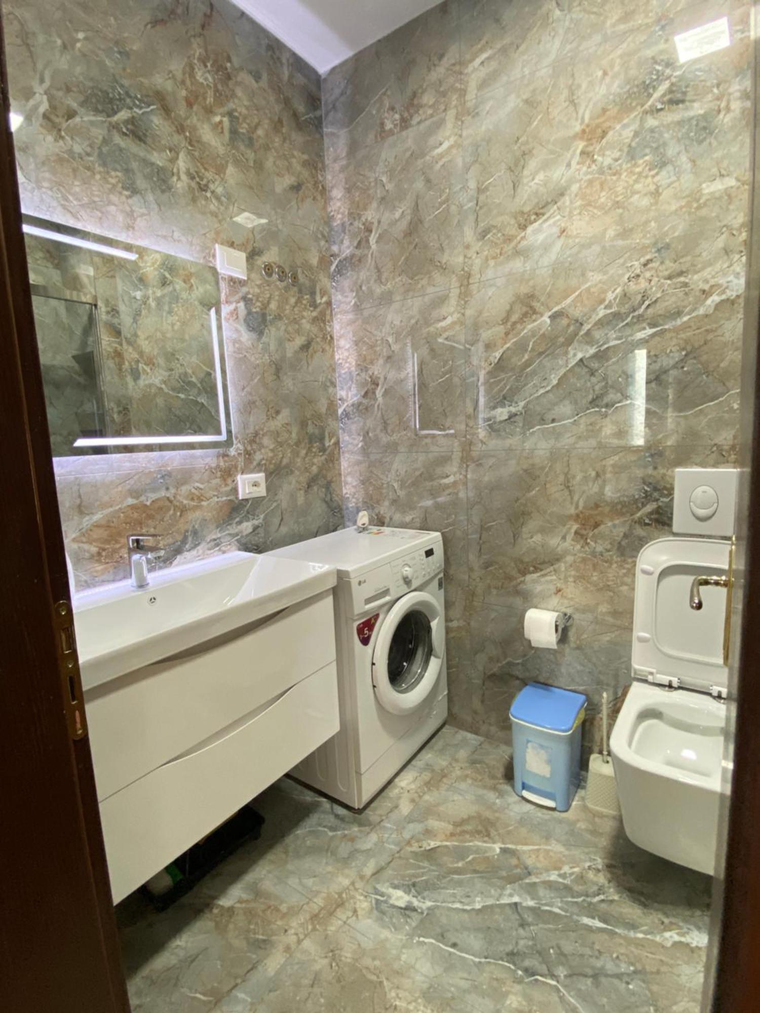 Comfortable 2-Br For 4 Tiranë Ngoại thất bức ảnh