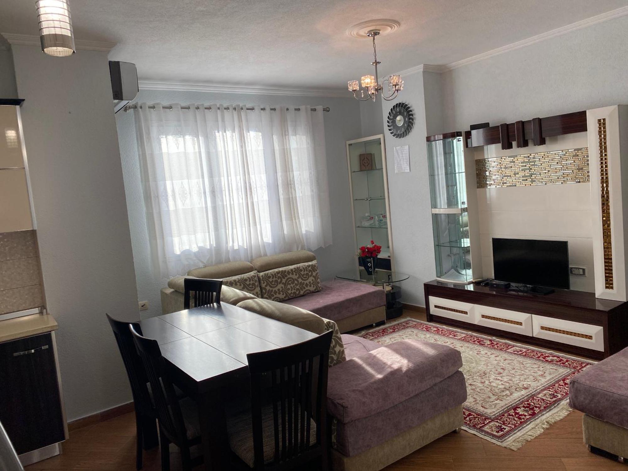 Comfortable 2-Br For 4 Tiranë Ngoại thất bức ảnh